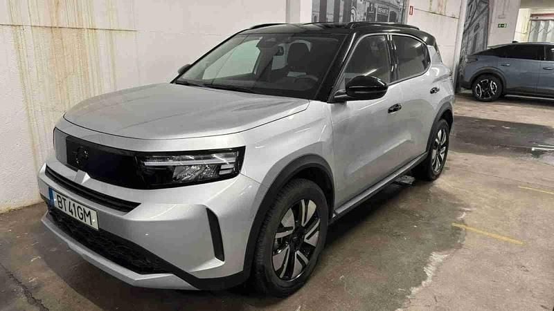 Cinzento Usado 2025 Opel Frontera SUV | € 28.490 - Imagem 1/4