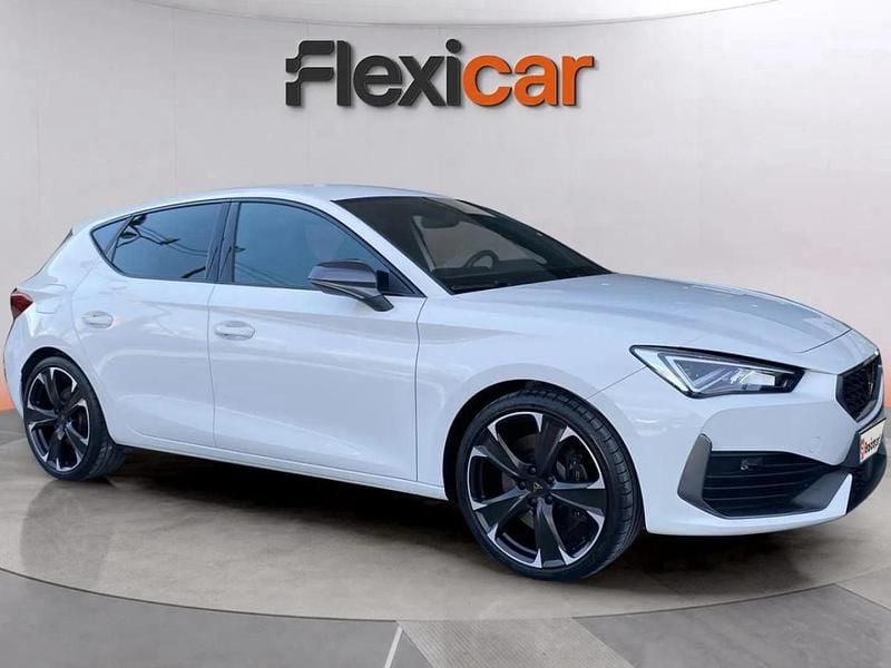 Usado Cupra Leon 245 HP (180 kW) 2022 Branco