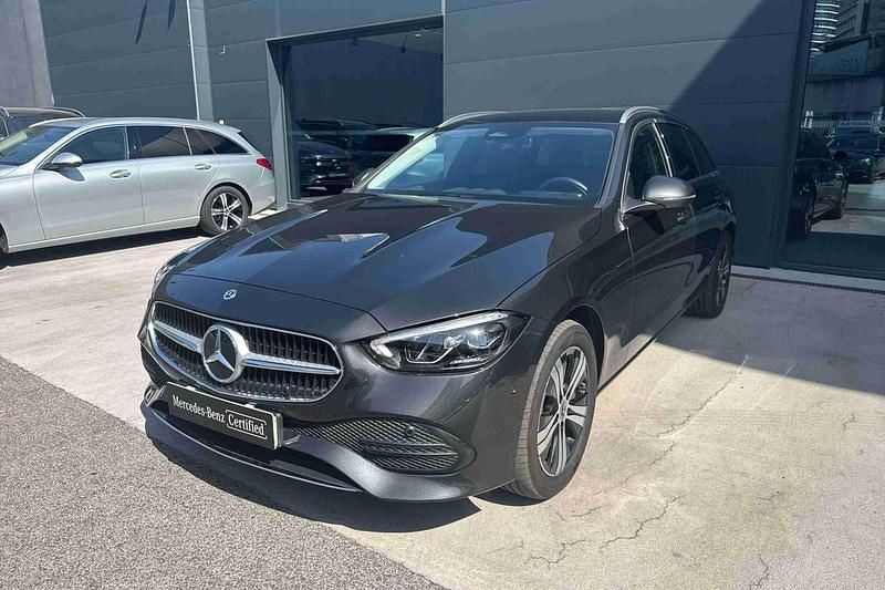 Cinzento Usado 2024 Mercedes C300 Carrinha | € 52.900 (Preço justo) - Imagem 1/4