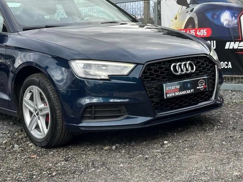 Usado Audi A3 116 HP (85 kW) 2018 Azul Sedan