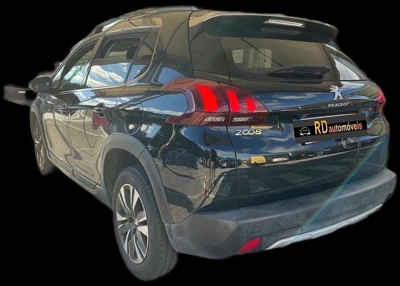 Usado Peugeot 2008 102 HP (75 kW) 2018 Preto SUV