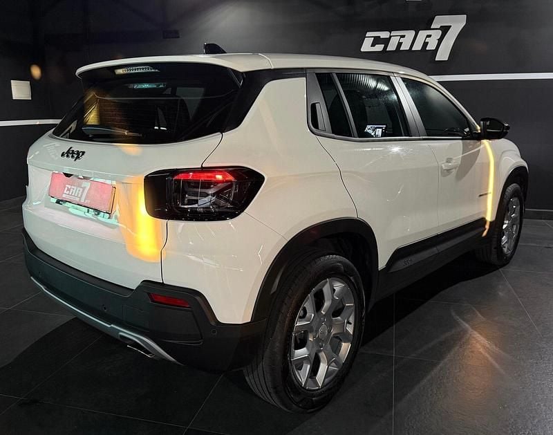 Usado Jeep Avenger Summit 101 HP (74 kW) 2024 Branco SUV