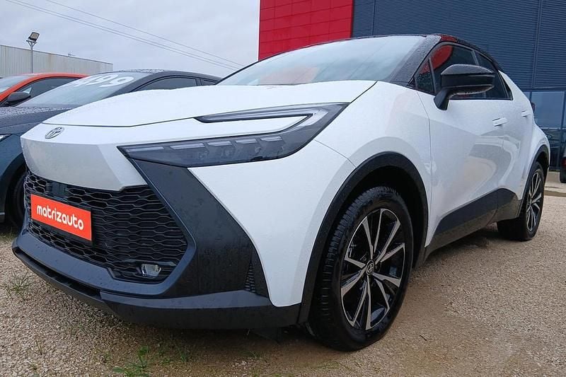 Novo Toyota C-HR Advance 223 HP (164 kW) 2025 SUV