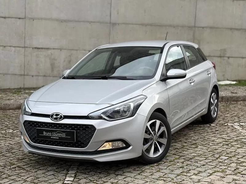 Cinzento Usado 2017 Hyundai i20 Style | € 10.900 (Preço justo) - Imagem 1/4
