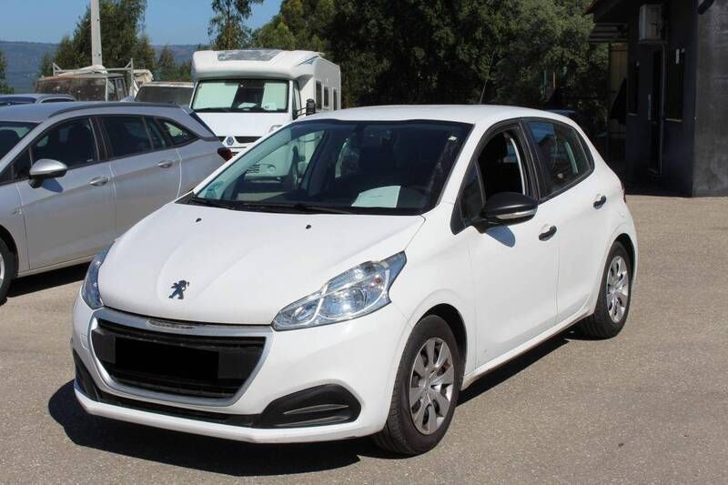 Branco Usado 2018 Peugeot 208 Access Citadino | € 9.800 (Preço justo) - Imagem 1/4