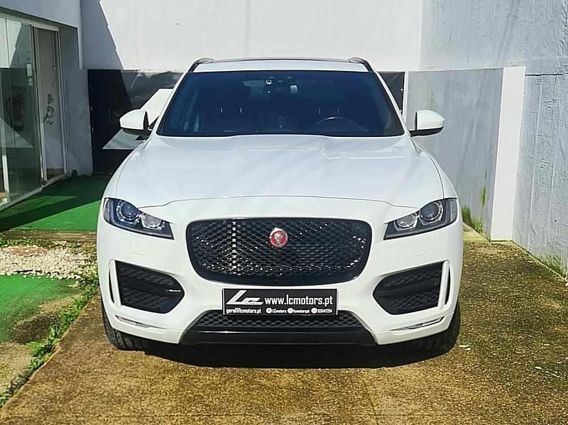 Usado Jaguar F-Pace 179 HP (131 kW) 2017 Branco SUV