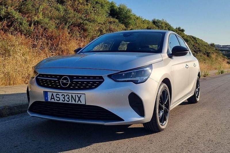 Cinzento Usado 2022 Opel Corsa Business Edition Sedan | € 13.150 (Preço justo) - Imagem 1/4