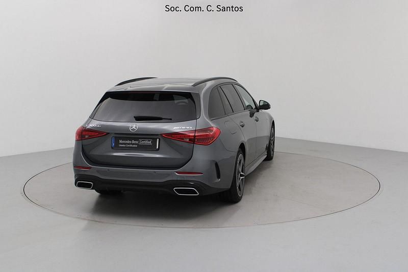 Usado Mercedes C300 AMG 197 HP (144 kW) 2025 Cinza Carrinha