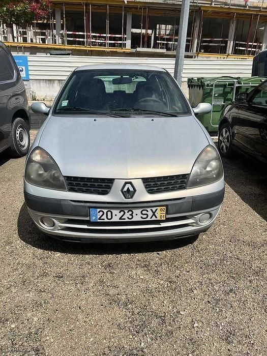 Usado 2002 Renault Clio II Sedan | € 2.500 (Preço justo) - Imagem 1/4