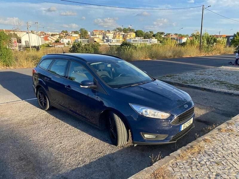 Usado Ford Focus 120 HP (88 kW) 2018 Azul Citadino