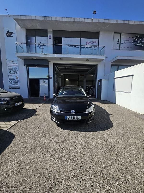 Preto Usado 2015 VW Golf VII Edition Citadino | € 14.990 (Preço justo) - Imagem 1/4