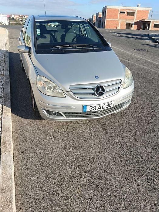 Usado 2005 Mercedes B170 Monovolume | € 3.750 - Imagem 1/4