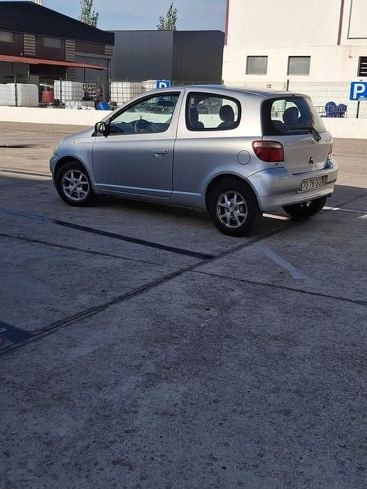 Usado 2000 Toyota Yaris Sol | € 3.000 (Preço justo) - Imagem 1/4