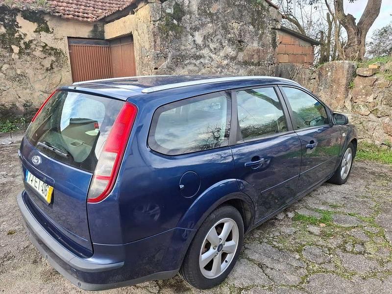 Usado Ford Focus 59 HP (43 kW) 2007 Sedan