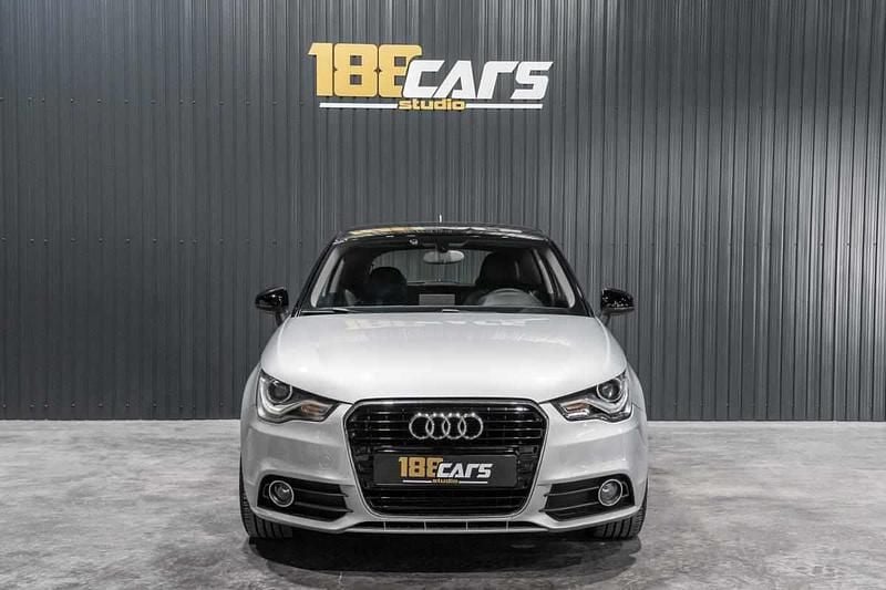 Usado Audi A1 90 HP (66 kW) 2012 Cinzento Citadino