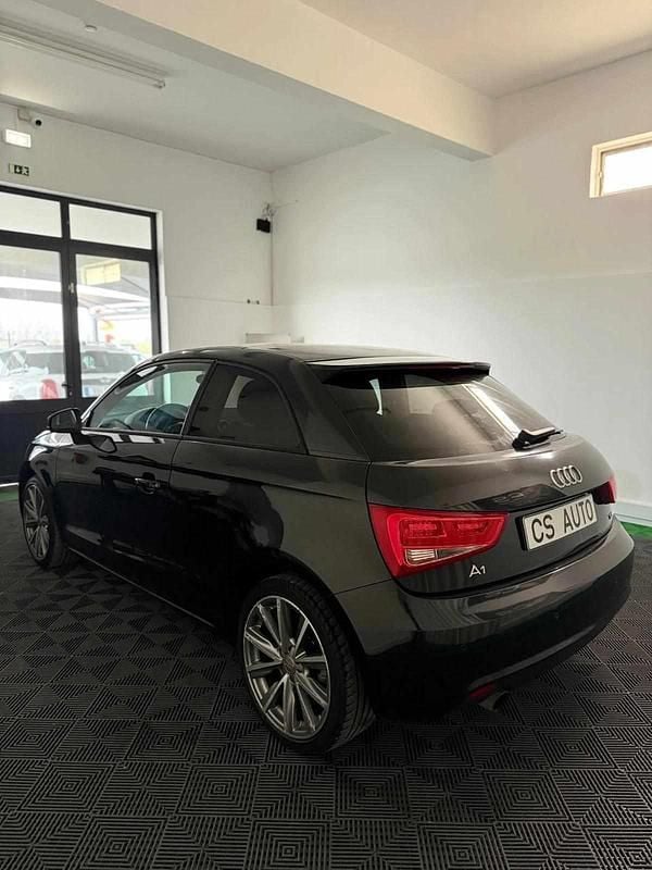 Usado Audi A1 105 HP (77 kW) 2011 Preto Citadino