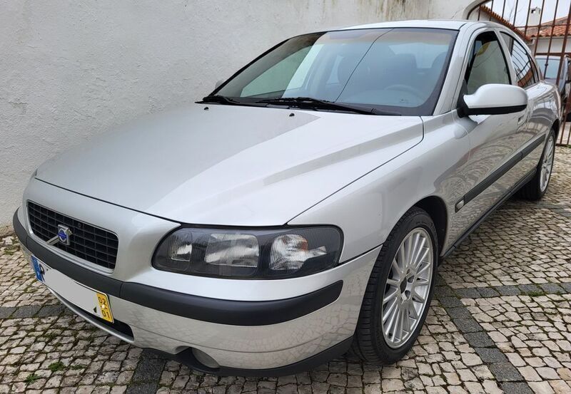 Usado 2002 Volvo S60 Sedan | € 5.500 (Preço elevado) - Imagem 1/4