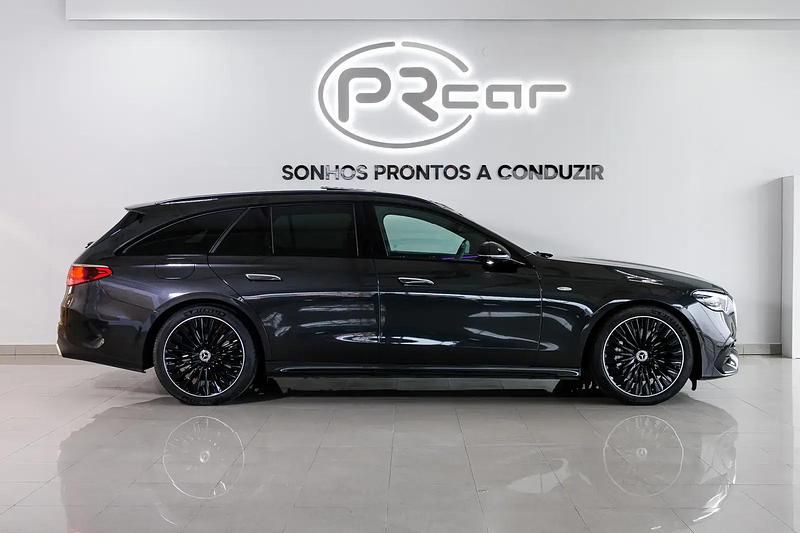Usado Mercedes E300 AMG line 313 HP (230 kW) 2025 Cinzento metalizado Carrinha