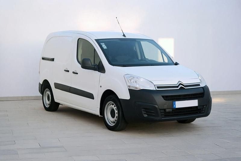 Branco Usado 2018 Citroën Berlingo Monovolume | € 12.500 (Preço justo) - Imagem 1/4