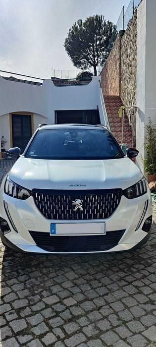 Usado Peugeot 2008 GT 131 HP (96 kW) 2021 Branco SUV