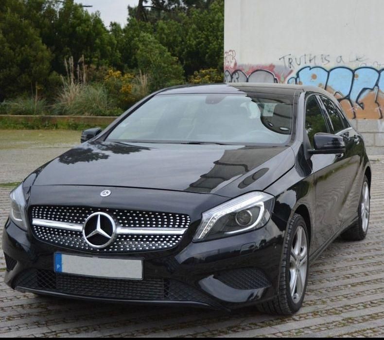 Usado Mercedes A180 Urban 110 HP (80 kW) 2013 Sedan