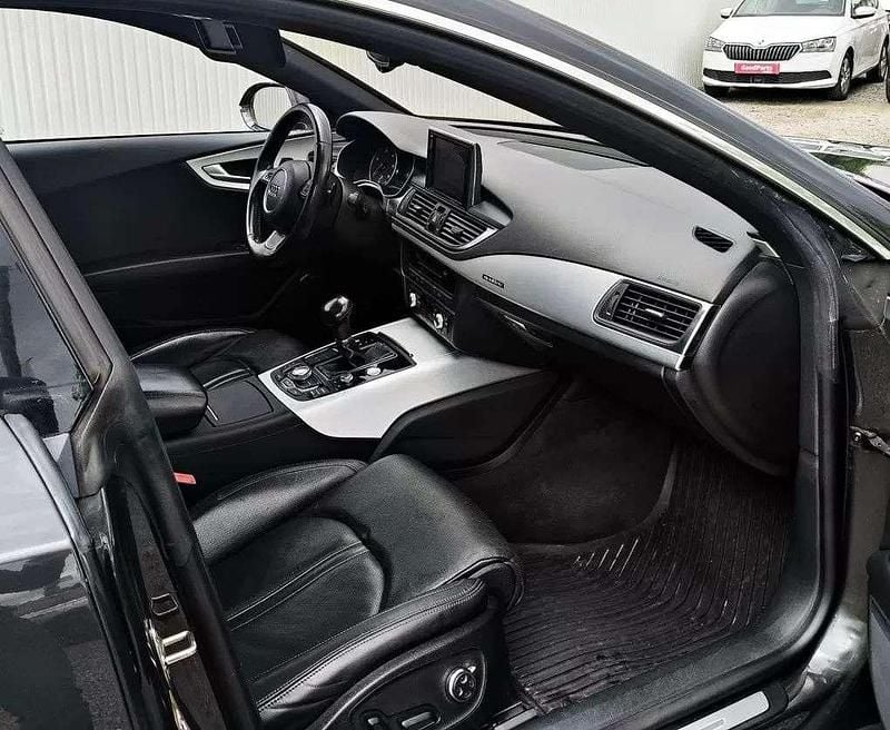 Usado Audi A7 S-Line 245 HP (180 kW) 2011 Preto Citadino