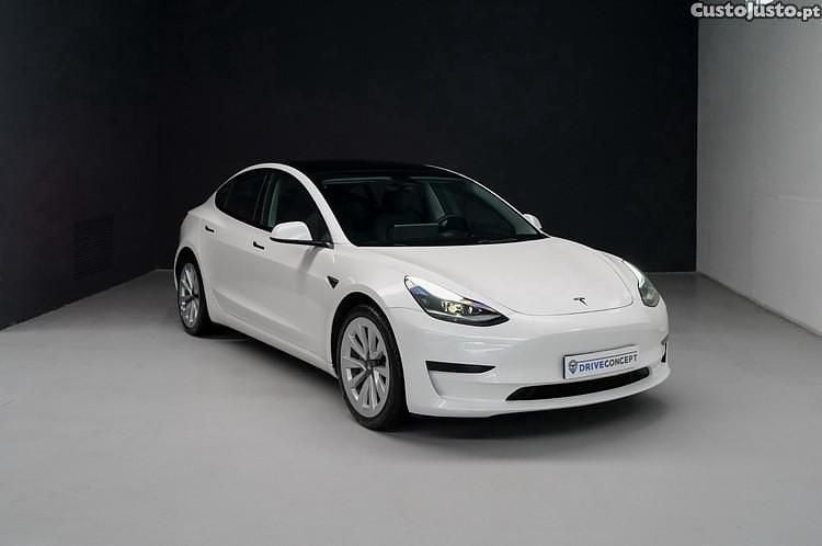 Usado Tesla Model 3 Standard Range 205 kW (280 HP) 2022 Branco Sedan