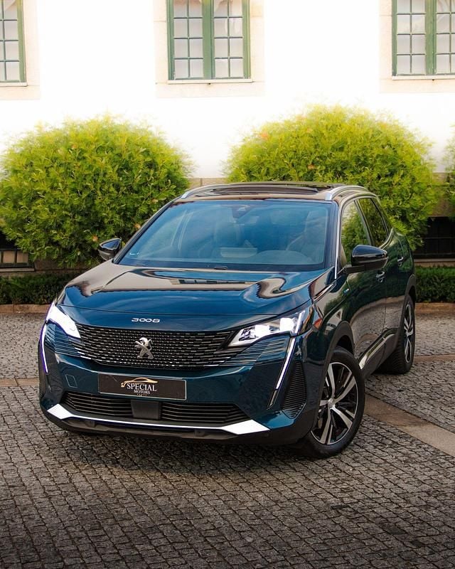 Azul Usado 2022 Peugeot 3008 GT SUV | € 26.500 (Bom preço) - Imagem 1/4