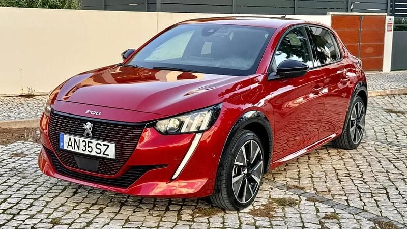 Vermelho Usado 2022 Peugeot e-208 GT Citadino | € 16.750 (Super Preço) - Imagem 1/4