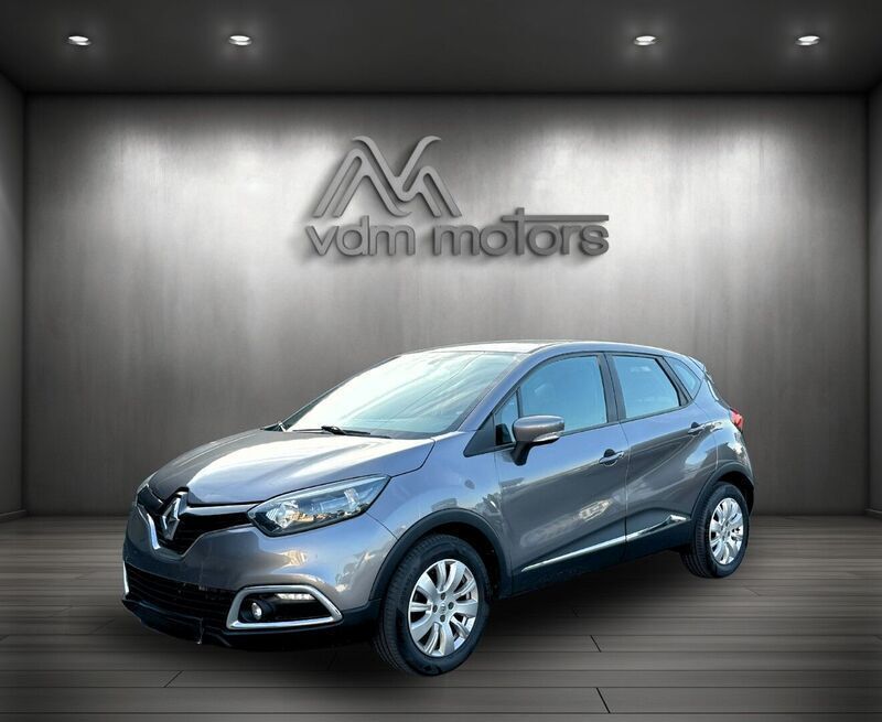 Cinza Usado 2014 Renault Captur Expression SUV | € 10.750 (Preço justo) - Imagem 1/4