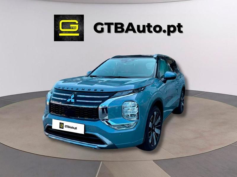 Antracite Novo 2025 Mitsubishi Outlander P-HEV | € 58.900 (Caro) - Imagem 1/4