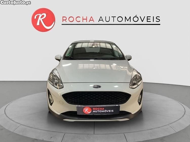 Branco Usado 2018 Ford Fiesta Active Citadino | € 12.499 (Preço justo) - Imagem 1/1
