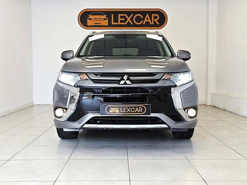 Usado Mitsubishi Outlander Instyle 203 HP (149 kW) 2016 Cinza SUV