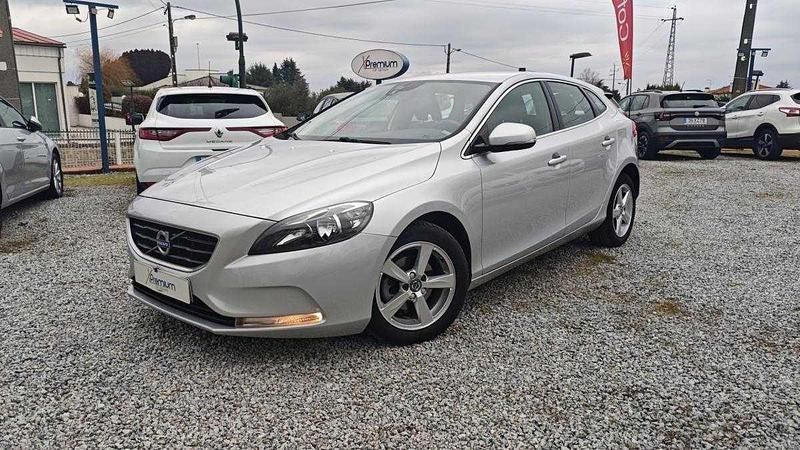 Usado Volvo V40 Kinetic 115 HP (84 kW) 2015 Cinzento Carrinha