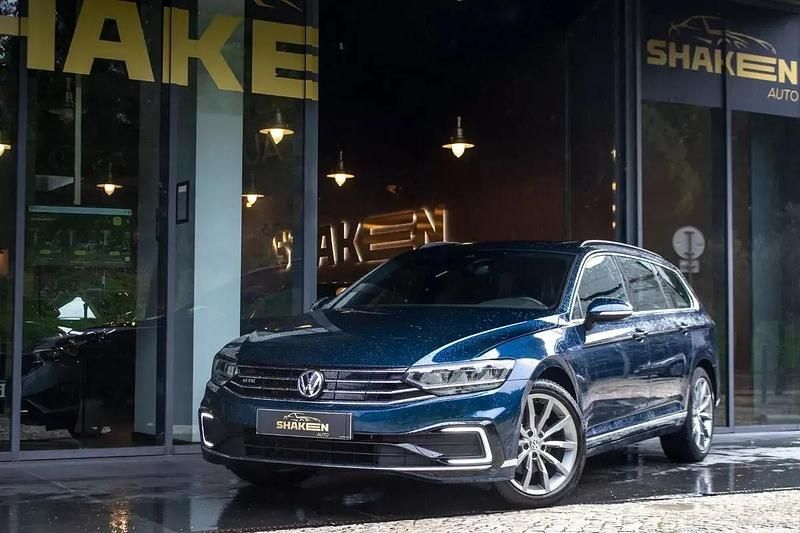 Azul escuro Usado 2020 VW Passat GTE Carrinha | € 25.890 (Preço elevado) - Imagem 1/4