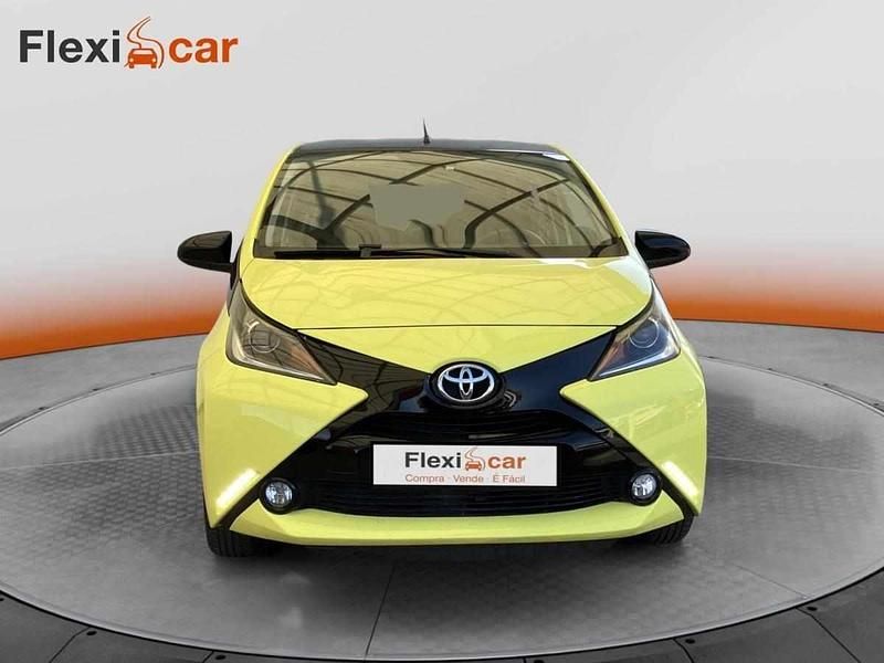 Usado Toyota Aygo 69 HP (50 kW) 2016 Outra Citadino