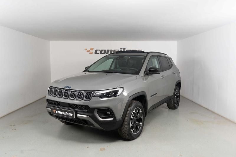 Usado Jeep Compass Trailhawk 240 HP (176 kW) 2023 Cinza SUV