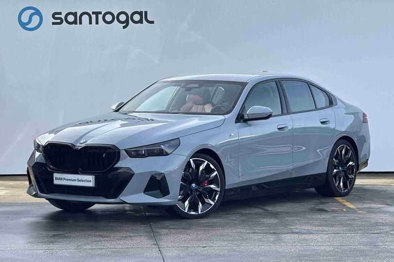 Branco Usado 2023 BMW 1602 | € 54.900 - Imagem 1/4