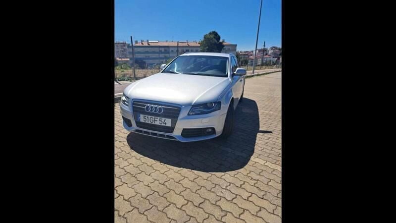 Cinzento Usado 2008 Audi A4 Carrinha | € 5.200 - Imagem 1/4