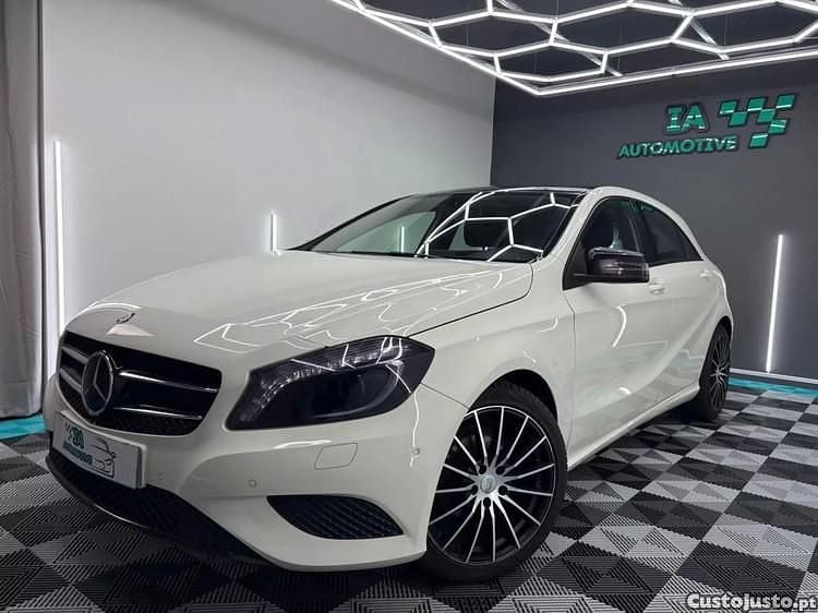 Branco Usado 2013 Mercedes A180 Citadino | € 12.500 (Super Preço) - Imagem 1/1