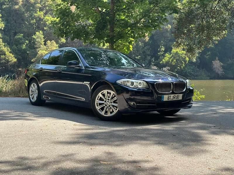 Azul Usado 2010 BMW 520 Sedan | € 12.900 (Preço justo) - Imagem 1/4