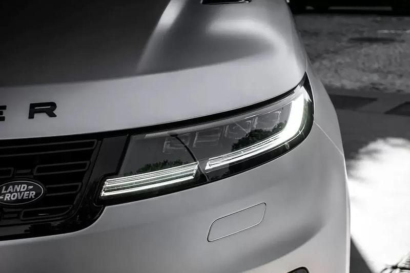 Usado Land Rover Range Rover Sport HSE Dynamic 440 HP (323 kW) 2023 Cinza antracite SUV