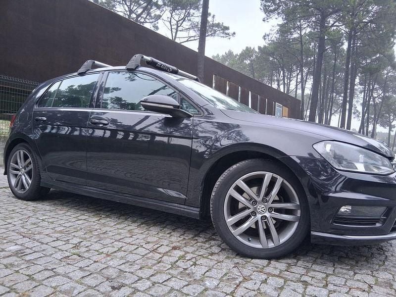 Usado 2014 VW Golf VII R-line Sedan | € 11.000 (Preço justo) - Imagem 1/4