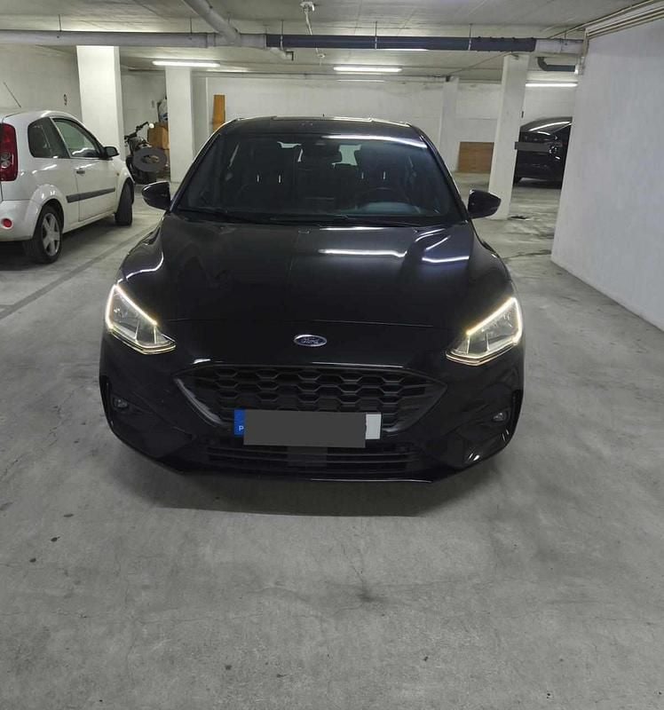 Usado Ford Focus 120 HP (88 kW) 2019 Preto Carrinha
