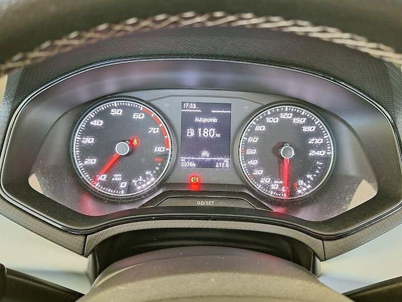 Usado Seat Ibiza Style 95 HP (69 kW) 2022 Branco