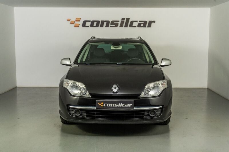 Usado Renault Laguna III Initiale 173 HP (127 kW) 2008 Preto Carrinha