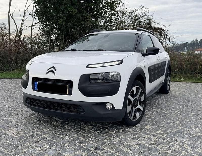 Usado 2017 Citroën C4 Cactus Citadino | € 7.750 (Preço justo) - Imagem 1/4