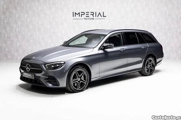 Cinza Usado 2022 Mercedes E300 AMG line Sedan | € 38.950 (Preço justo) - Imagem 1/1