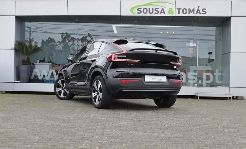 Usado Volvo C40 169 kW (231 HP) 2022 Preto SUV