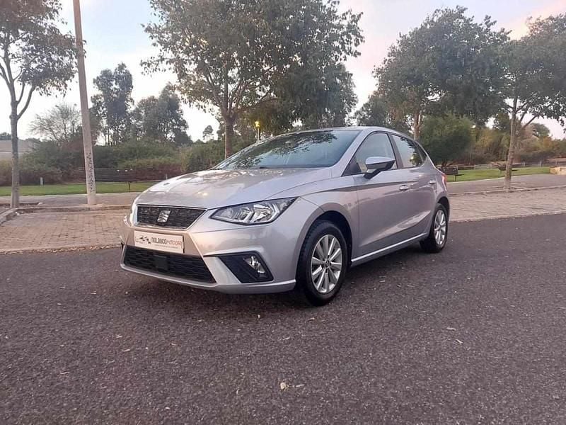 Cinzento Usado 2018 Seat Ibiza | € 11.900 (Preço justo) - Imagem 1/4